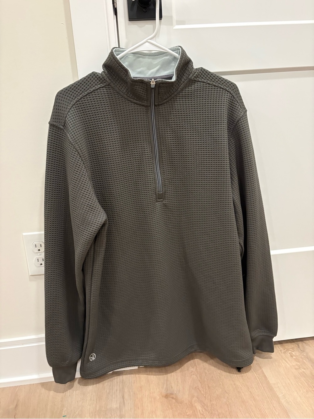 Straight Down Optic Quarter Zip Performance Pullover Size Medium